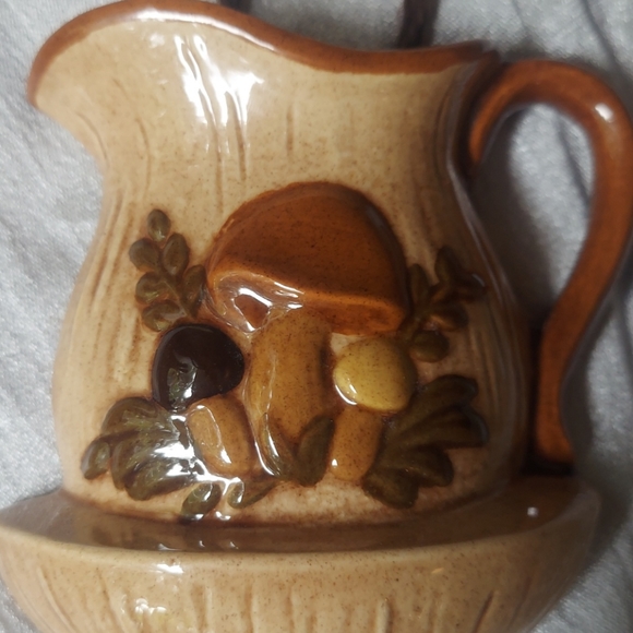 Vintage Ceramic wall hanging - Picture 2 of 3